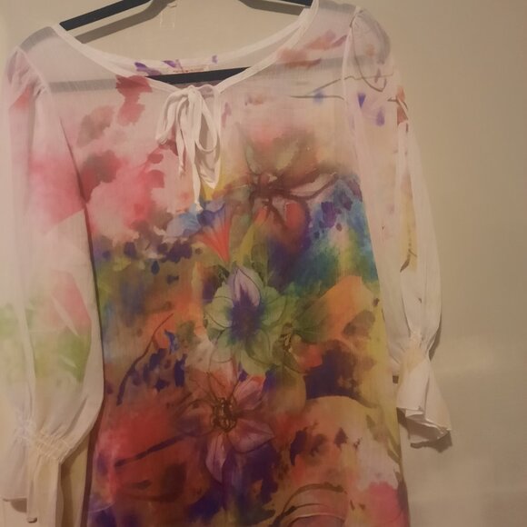 Floral blouse - Picture 3 of 3